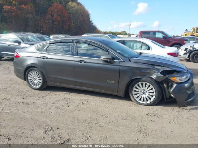3FA6P0PU4GR401761 Ford Fusion Energi Se Luxury