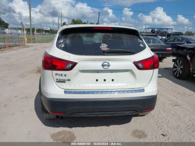 JN1BJ1CP9HW007237 Nissan Rogue Sport S
