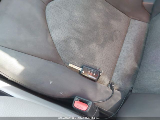 4T1B11HK8KU256685 Toyota CAMRY LE