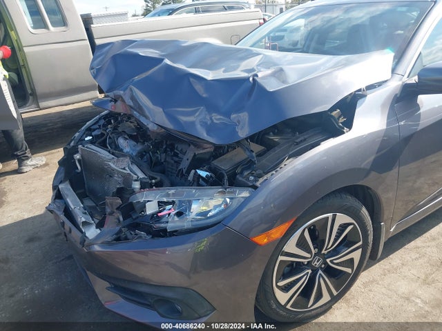 Honda Civic Ex-t 2018 2HGFC1F38JH641596 Image 17