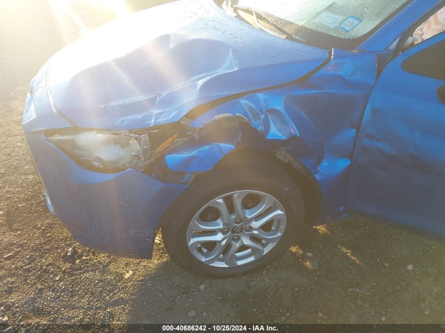 3MYDLBYV2HY186437 Toyota YARIS IA