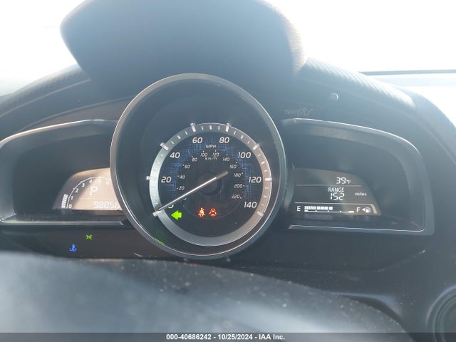 3MYDLBYV2HY186437 Toyota YARIS IA