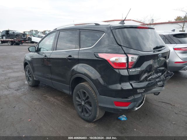 1FMCU9J98JUB71233 Ford Escape Titanium