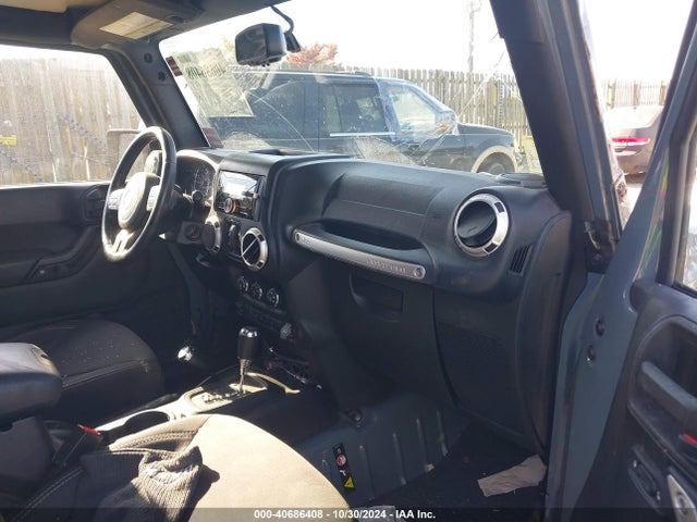 1C4HJWEG7FL622952 Jeep Wrangler Unlimited Sahara