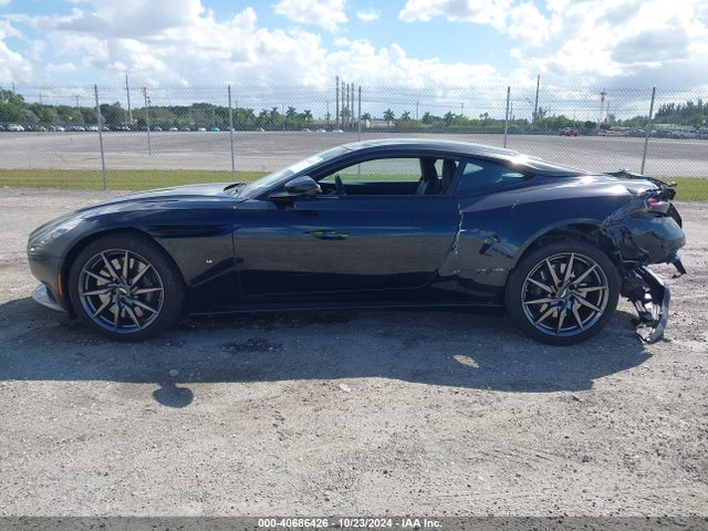 Aston Martin Db11 Launch Edition 2017 SCFRMFAVXHGL00237 Image 14