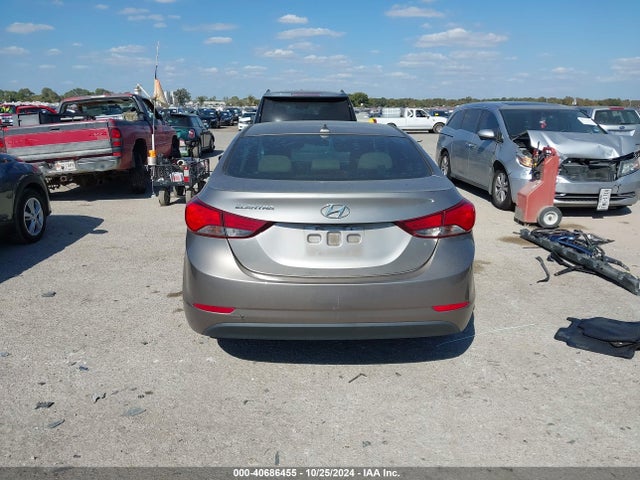Hyundai Elantra Value Edition 2016 5NPDH4AE4GH676203 Image 16