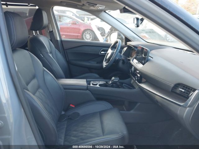 JN8AT3DD6MW319954 Nissan Rogue Platinum Intelligent Awd