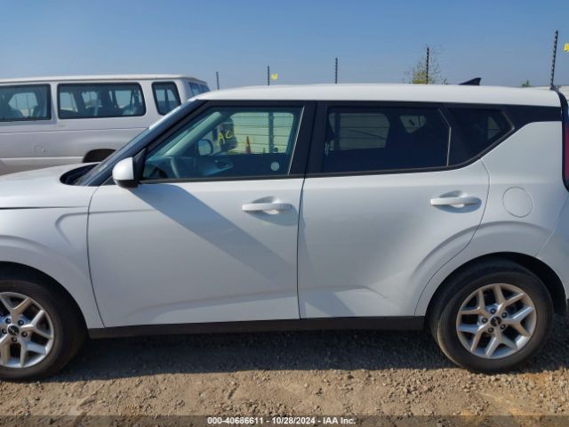 KNDJ23AU8R7238720 KIA SOUL LX