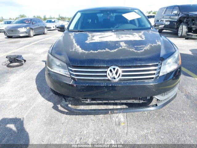 1VWAT7A3XFC042855 Volkswagen Passat 1.8t Wolfsburg Edition