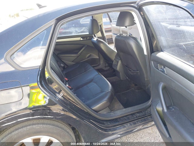 1VWAT7A3XFC042855 Volkswagen Passat 1.8t Wolfsburg Edition
