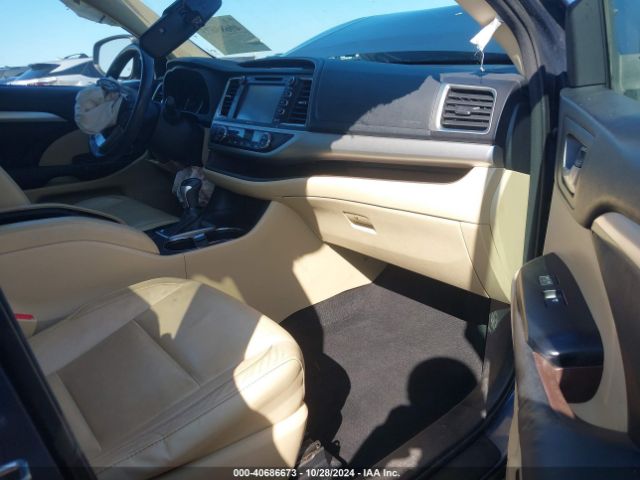 5TDKKRFHXES017980 Toyota Highlander Xle V6