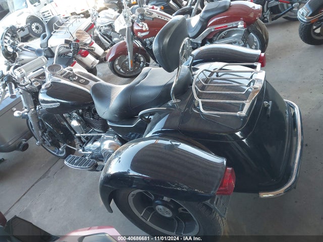 2015 HARLEY-DAVIDSON FLRT 1HD1MCM16FB862616 Photo 2