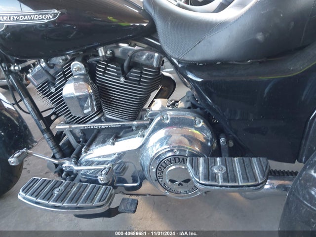 2015 HARLEY-DAVIDSON FLRT 1HD1MCM16FB862616 Photo 8