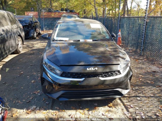 3KPF24AD8NE450667 KIA Forte Lxs