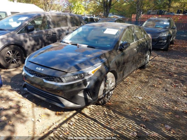 3KPF24AD8NE450667 KIA Forte Lxs