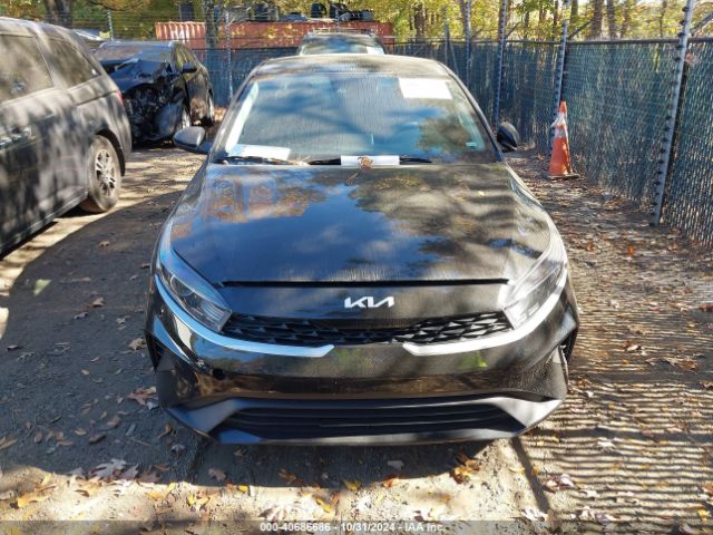 3KPF24AD8NE450667 KIA Forte Lxs
