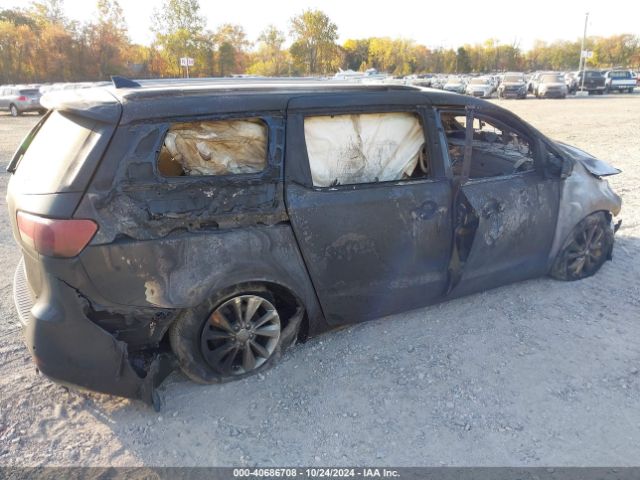 KNDMB5C18F6021553 KIA SEDONA LX