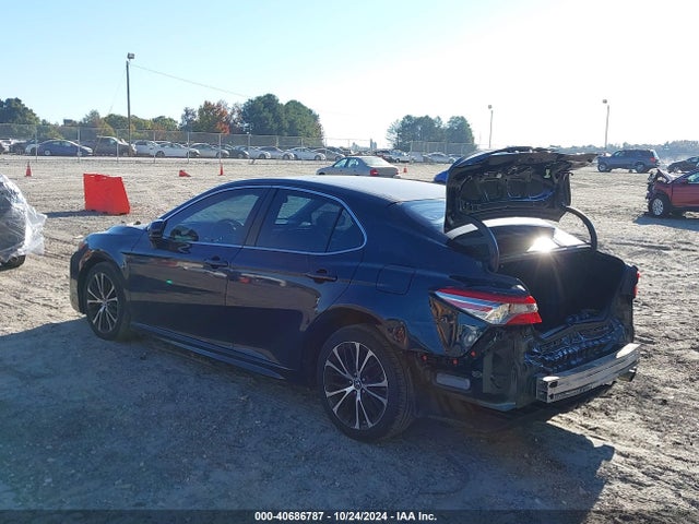Toyota CAMRY SE 2018 4T1B11HK5JU669601 Image 3