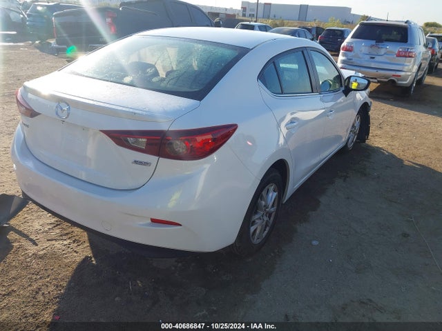Mazda Mazda3 I Touring 2015 JM1BM1V74F1251373 Image 4