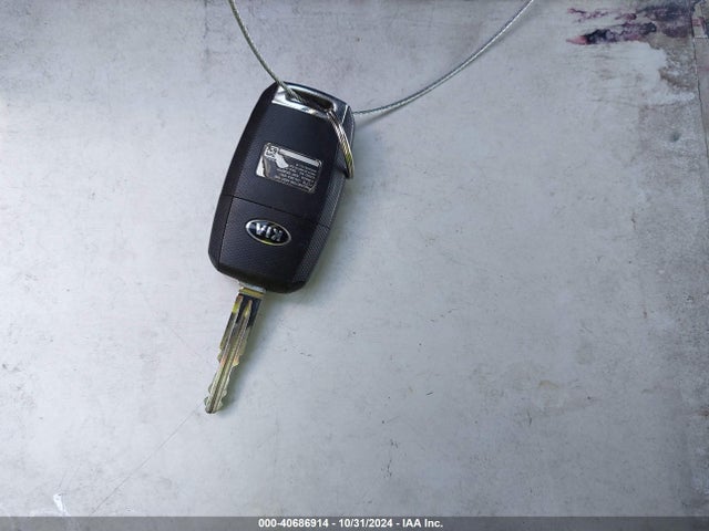 KNAFK4A66G5463821 KIA FORTE LX