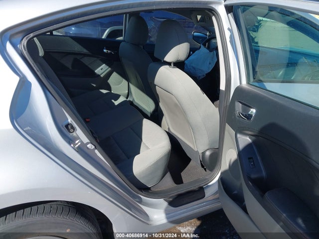 KNAFK4A66G5463821 KIA FORTE LX