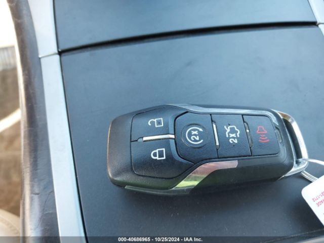 2LMTJ8LR2GBL50922 Lincoln Mkx Reserve