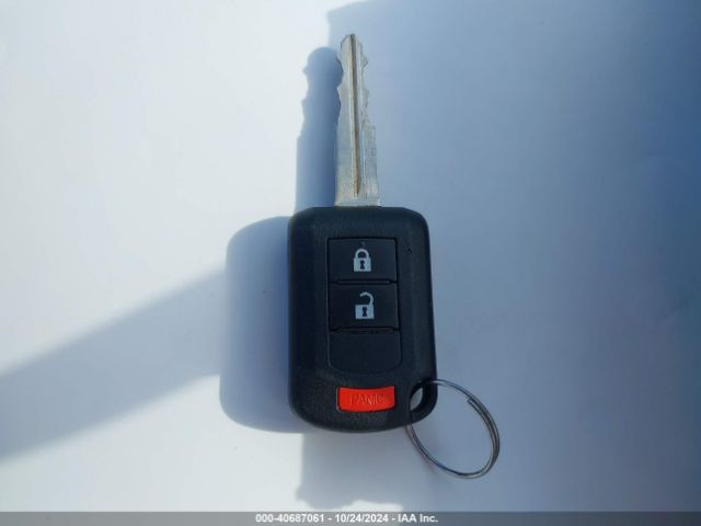 JA4AZ3A31JZ057240 Mitsubishi Outlander Es