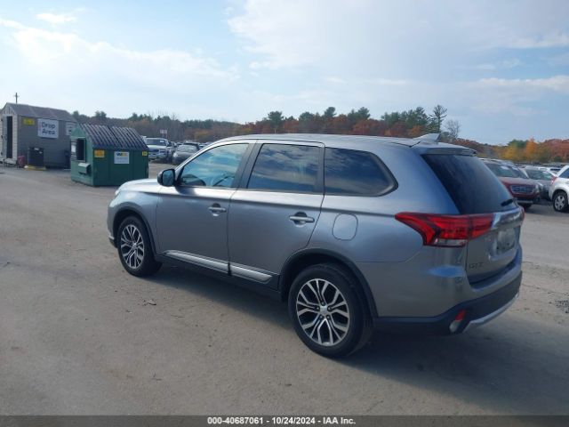 JA4AZ3A31JZ057240 Mitsubishi Outlander Es