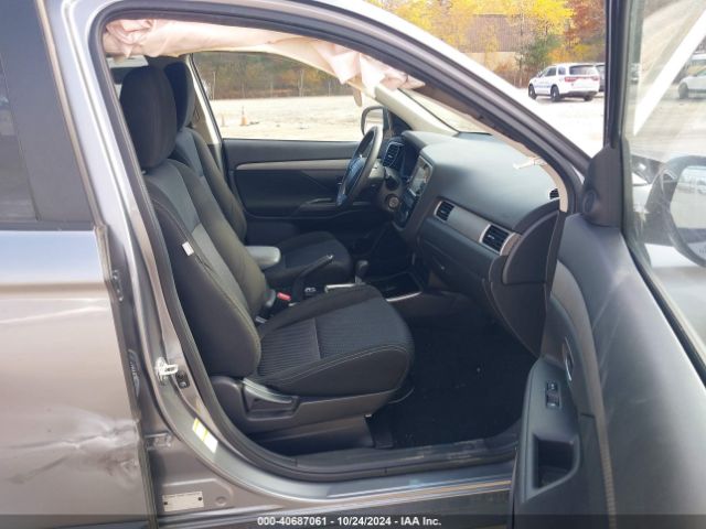 JA4AZ3A31JZ057240 Mitsubishi Outlander Es
