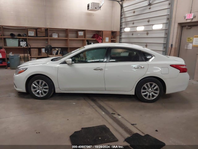 Nissan Altima 2.5 S 2017 1N4AL3AP3HC192152 Image 14