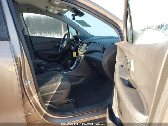3GNCJKSB5JL313075 Chevrolet TRAX LS