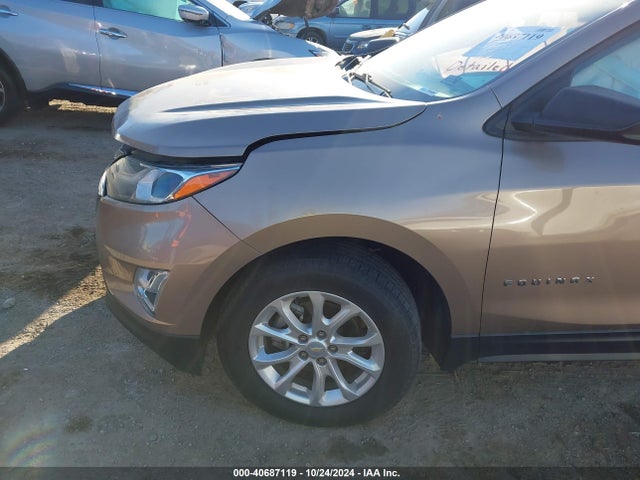 2GNAXHEV8J6188298 Chevrolet EQUINOX LS