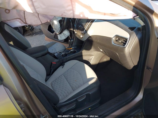2GNAXHEV8J6188298 Chevrolet EQUINOX LS