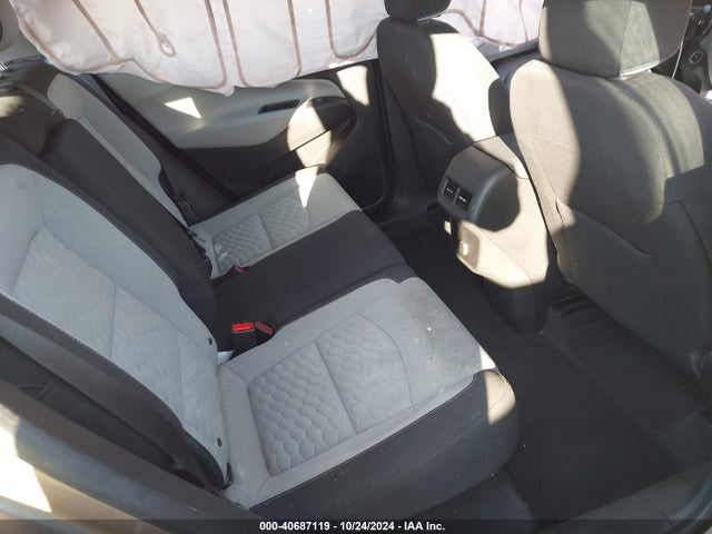 2GNAXHEV8J6188298 Chevrolet EQUINOX LS