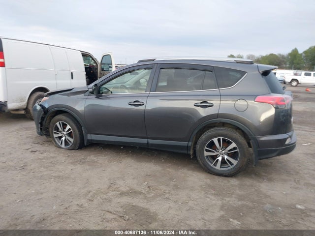 Toyota Rav4 Xle 2017 JTMWFREV6HJ705246 Image 14
