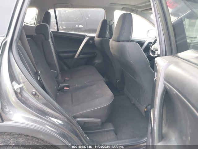 Toyota Rav4 Xle 2017 JTMWFREV6HJ705246 Image 8