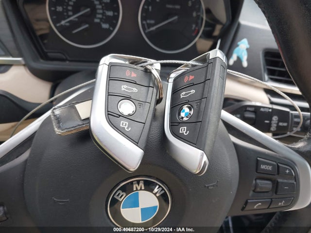 BMW X1 Xdrive28i 2016 WBXHT3Z37G4A51237 Image 11