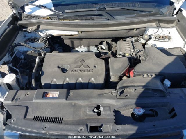 JA4AZ3A37JZ051989 Mitsubishi Outlander Le