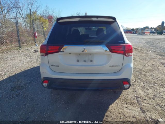 JA4AZ3A37JZ051989 Mitsubishi Outlander Le
