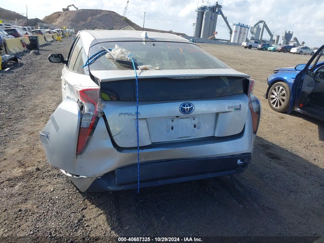 Toyota Prius Two 2017 JTDKBRFU6H3546507 Image 16