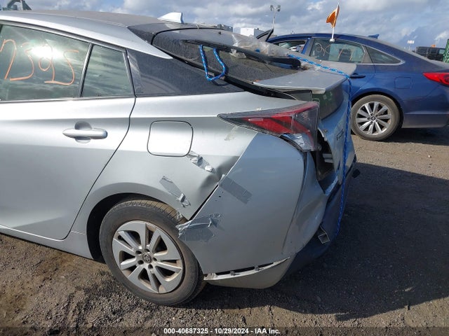 Toyota Prius Two 2017 JTDKBRFU6H3546507 Image 20