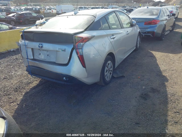Toyota Prius Two 2017 JTDKBRFU6H3546507 Image 4