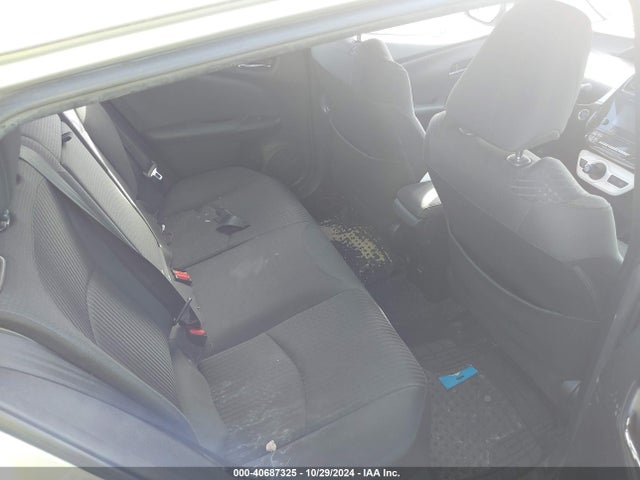 Toyota Prius Two 2017 JTDKBRFU6H3546507 Image 8