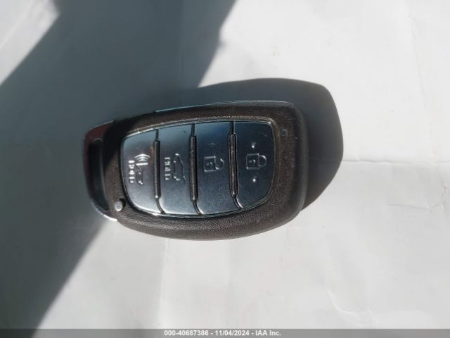 KM8J3CA44HU466822 Hyundai Tucson Se Plus