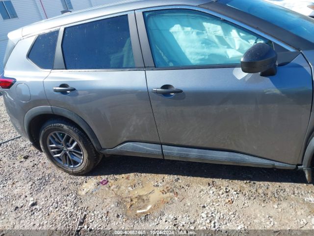 5N1BT3AB6PC757670 Nissan Rogue S Intelligent Awd