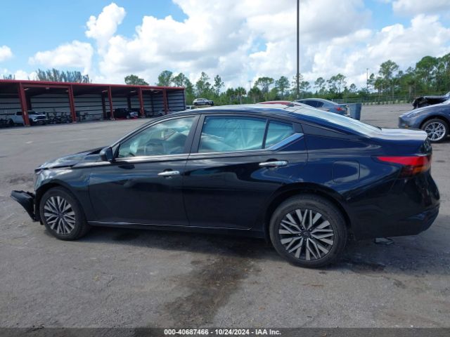 1N4BL4DWXRN366298 Nissan Altima Sv Intelligent Awd