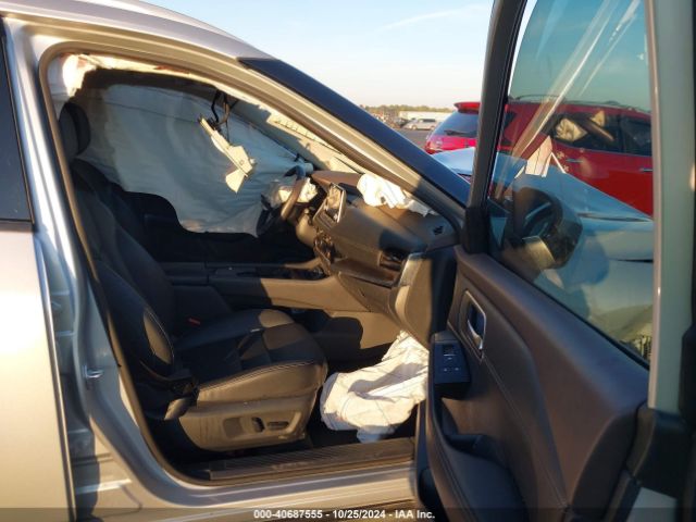 5N1AT3CA9MC705185 Nissan Rogue Sl Fwd