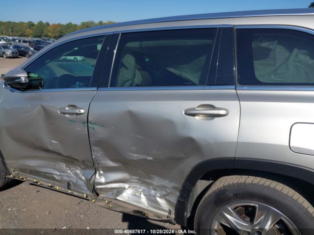 5TDYKRFH2FS109869 Toyota Highlander Limited V6