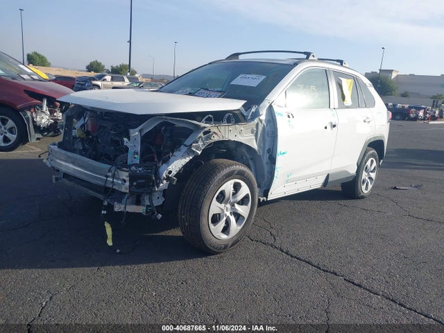 Toyota RAV4 LE 2020 2T3H1RFV5LW068737 Image 2