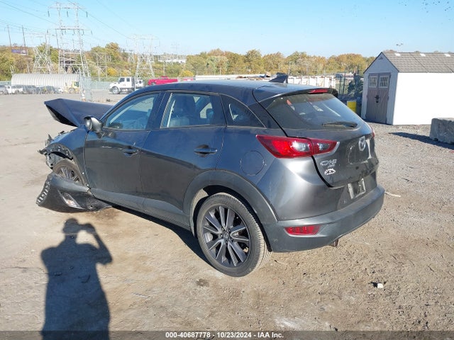 JM1DKFC76J0319072 Mazda Cx-3 Touring